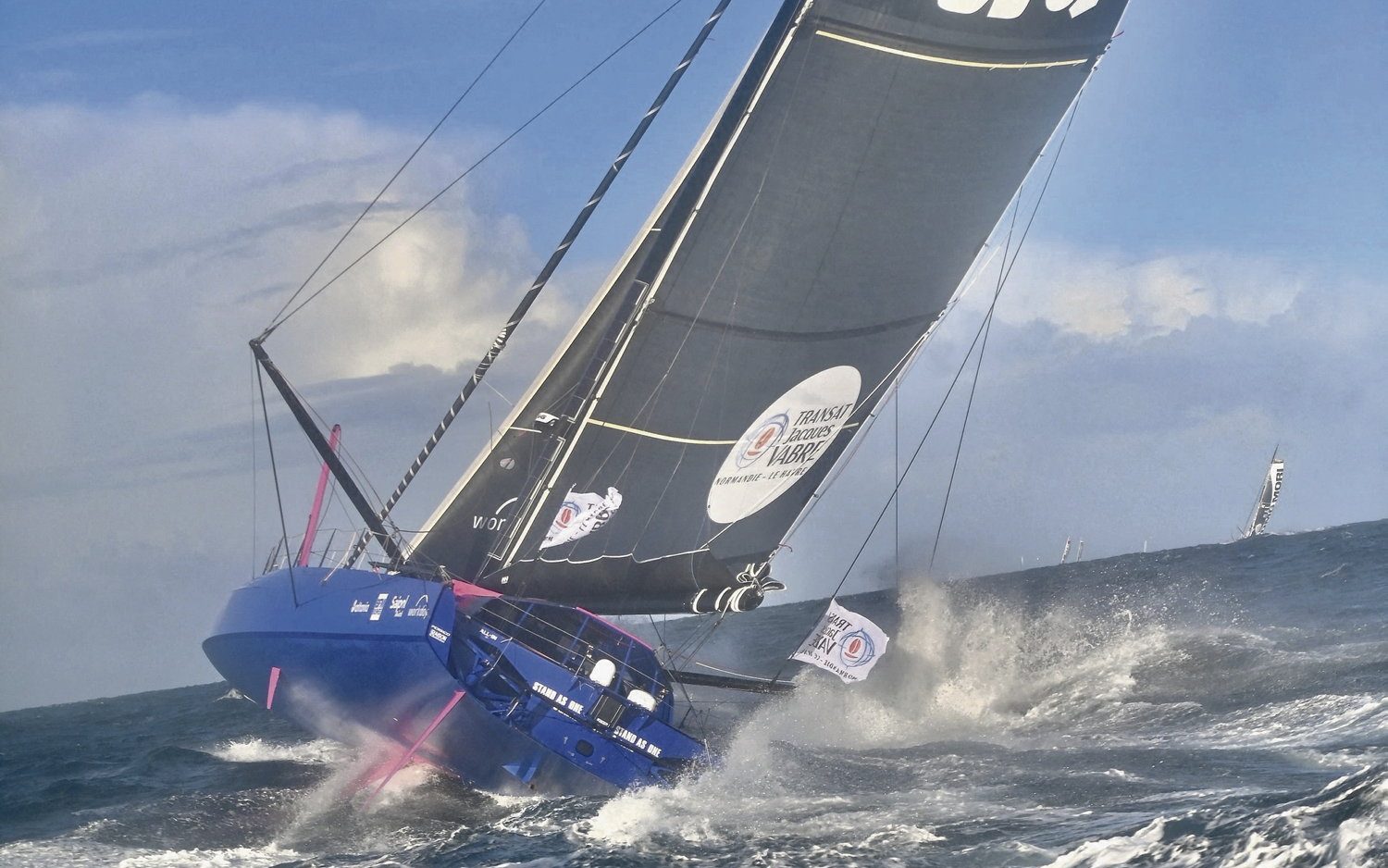 yes we cam bateau