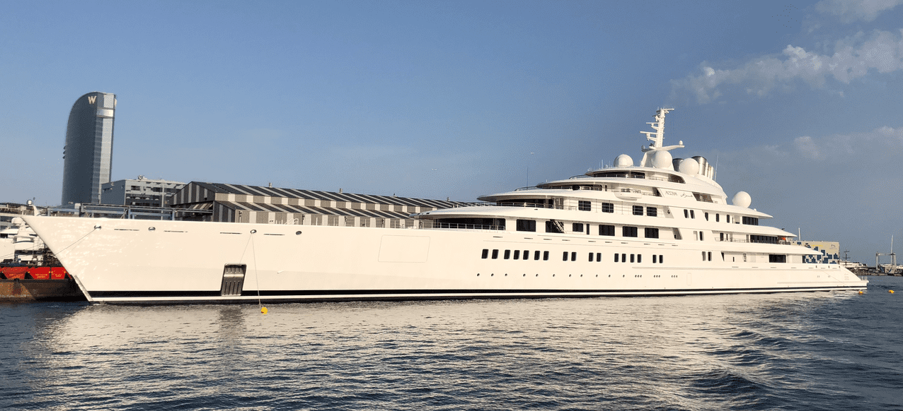 yacht azzam