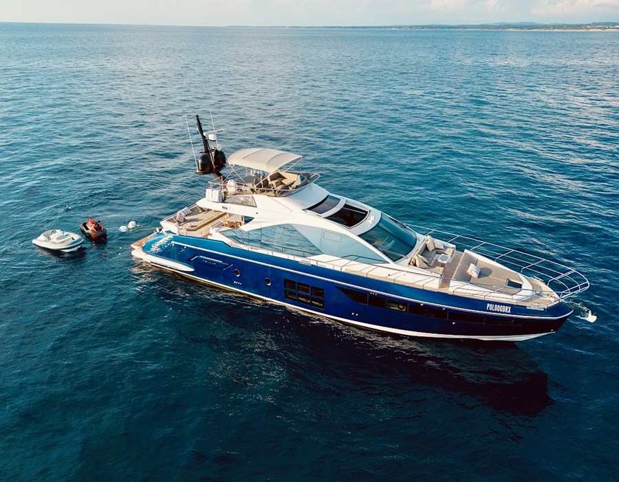 yacht m
